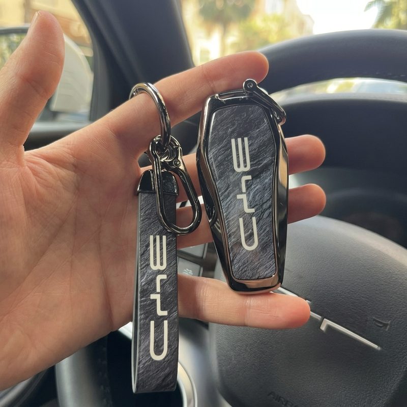 Photo de Halim — sa coque sur sa clé BYD